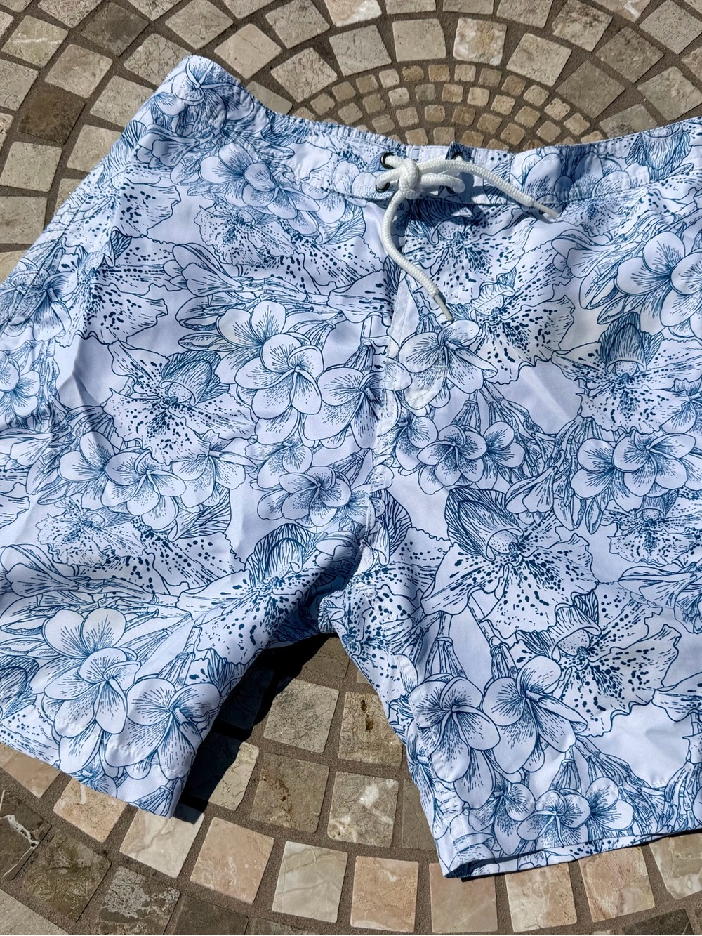 Light and Bright Blue and white “Trunks”Floral Men's Swim Trunks with Drawstring
